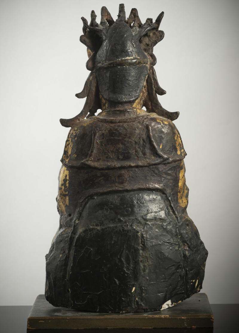 A gilt-lacquered bronze figure of Bixia Yuanjun on a wooden stand - 图2