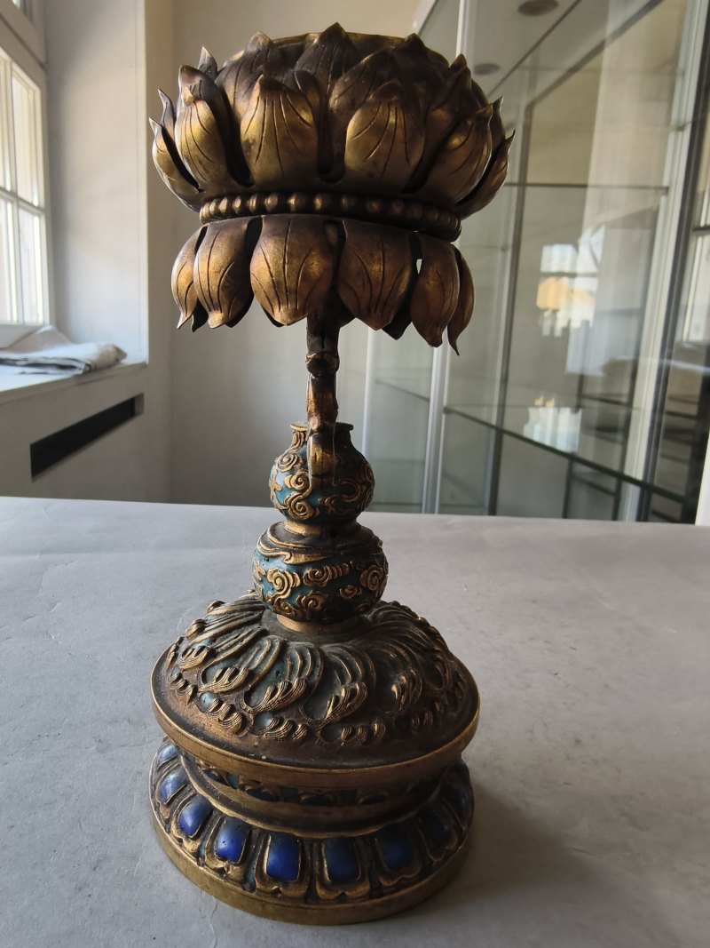 A Buddhist altar emblem made of fire-gilt copper with enamel decoration and lotus for incense sticks - 图13