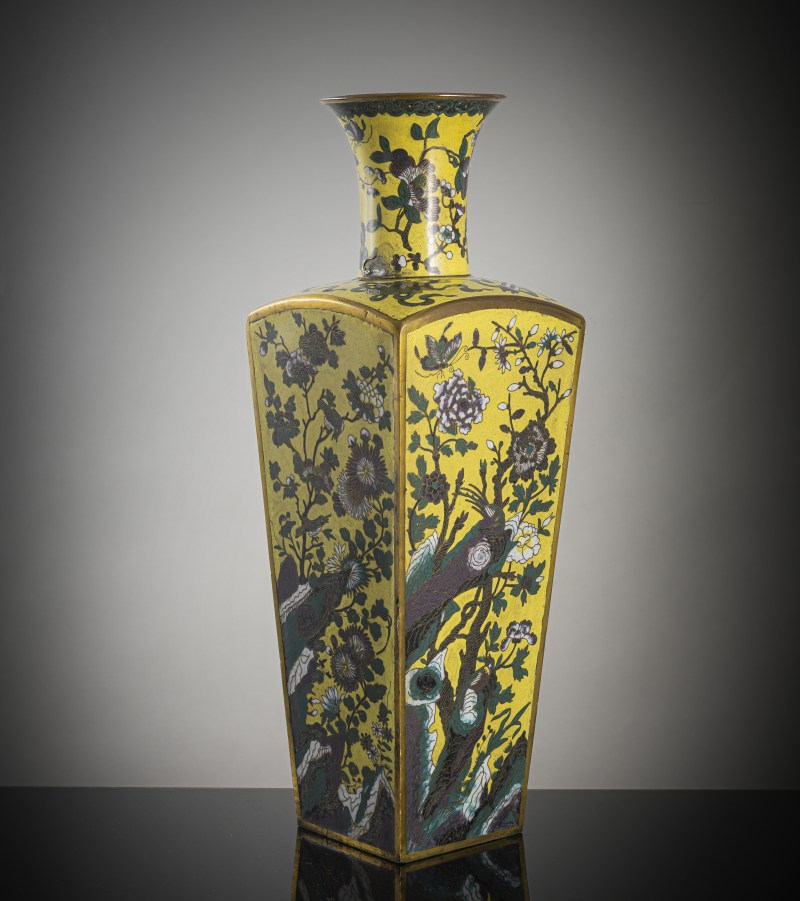 A rare 'Famille jaune' cloisonné vase after a Kangxi model in cloisonné, partially fire-gilt - 图2