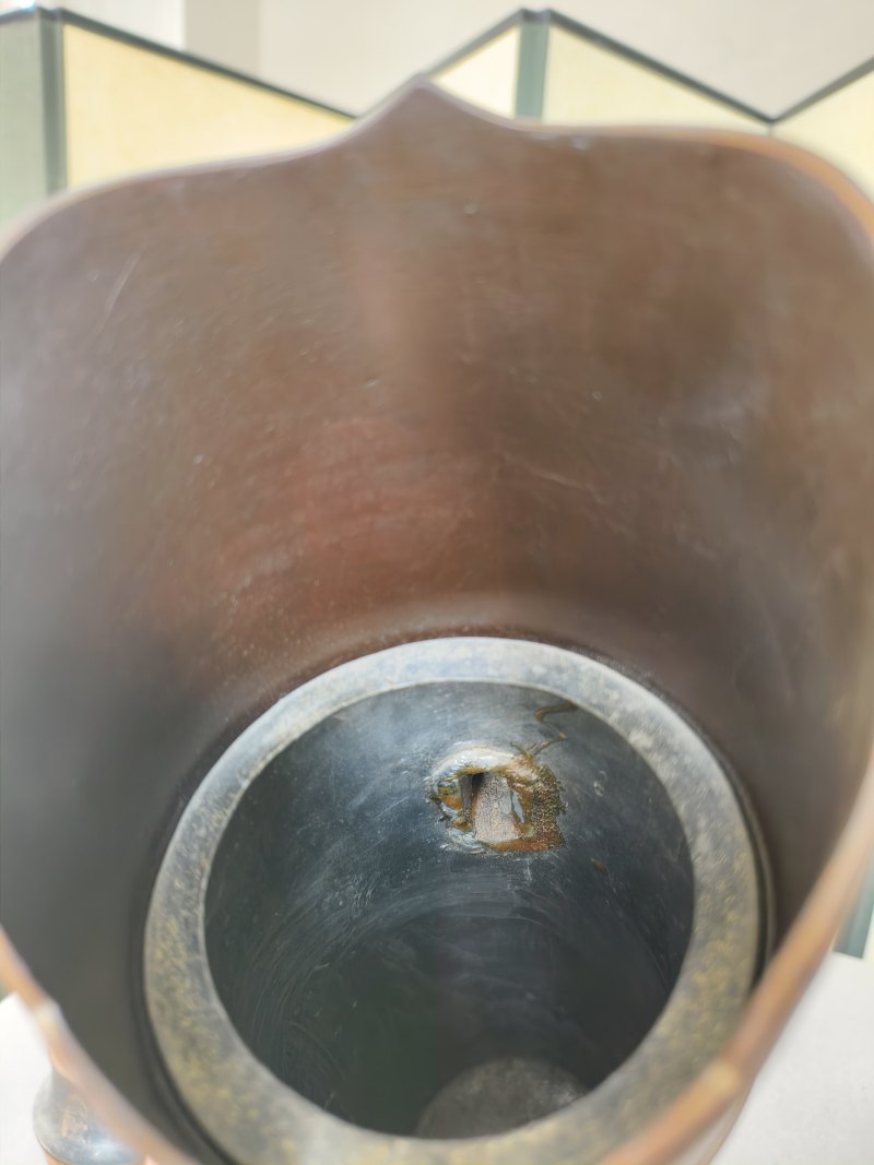 A very rare lacquer and gilt-bronze duomuhu jug with cover - 图7