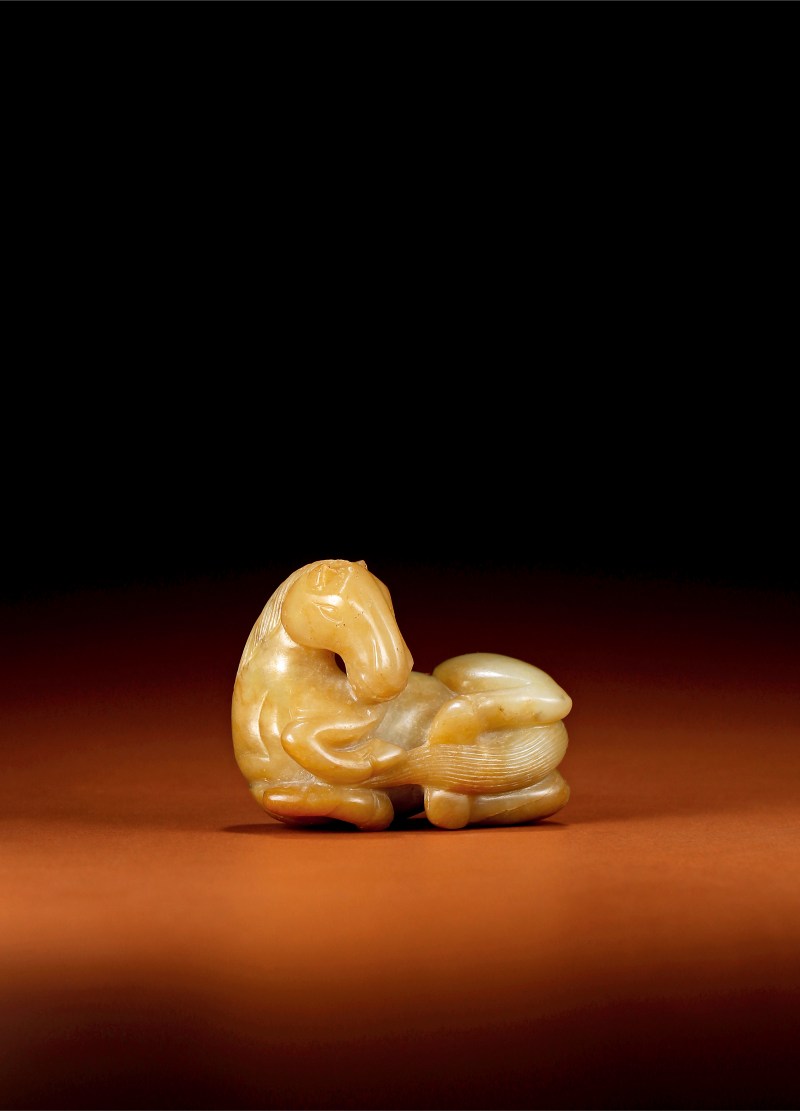 明·黄玉圆雕滚马把件