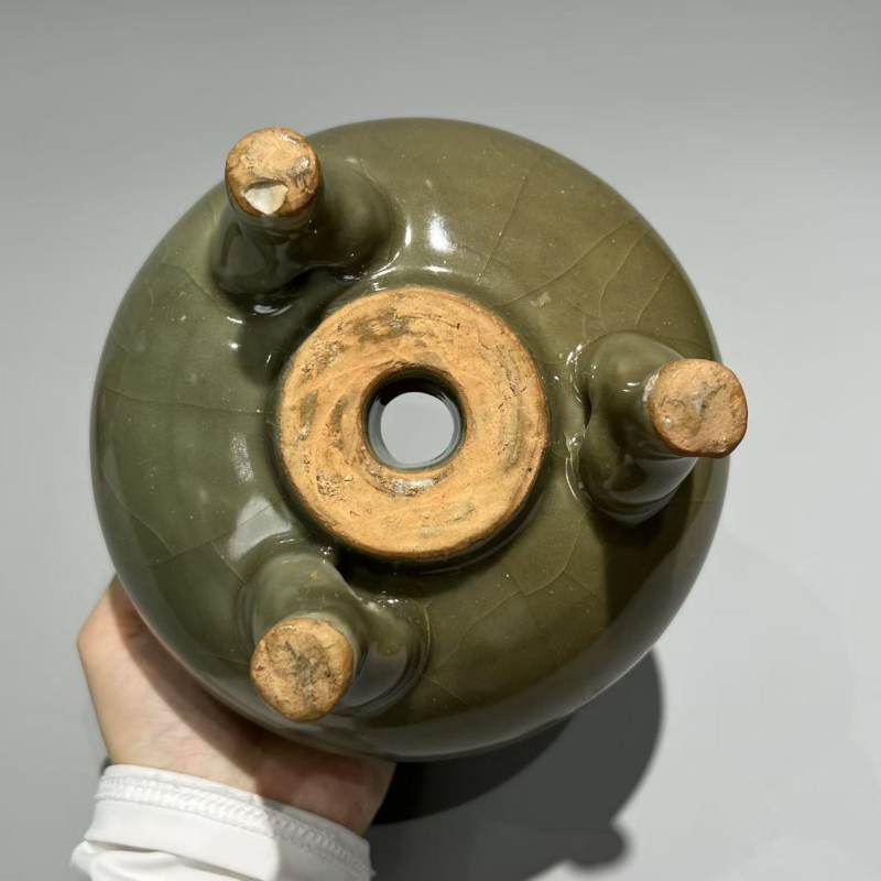 明代 龙泉窑青釉三足炉 - 图6