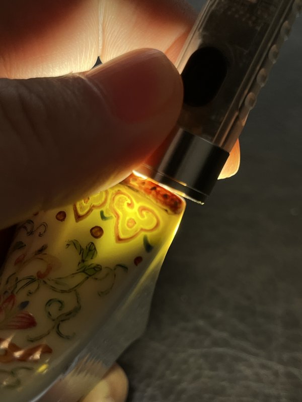 清乾隆 粉彩瑞果花蝶纹瓜棱壁瓶 - 图21