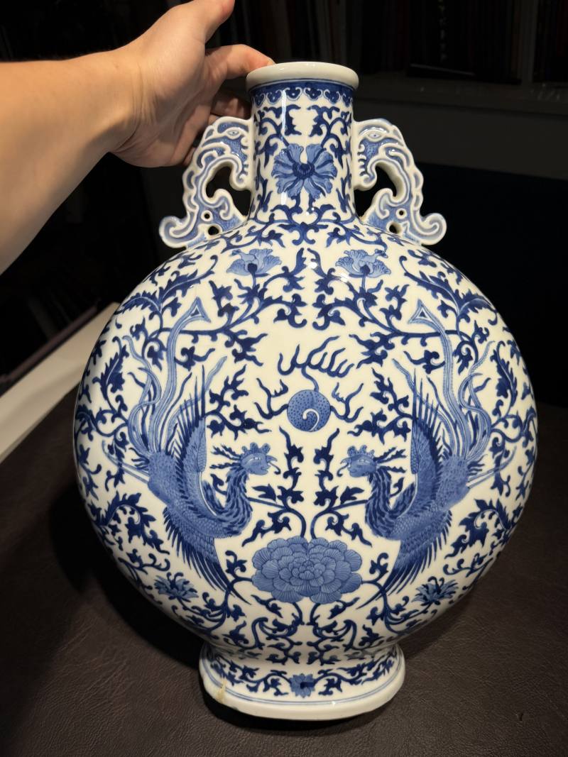 清同治 青花双凤纹抱月瓶 - 图5