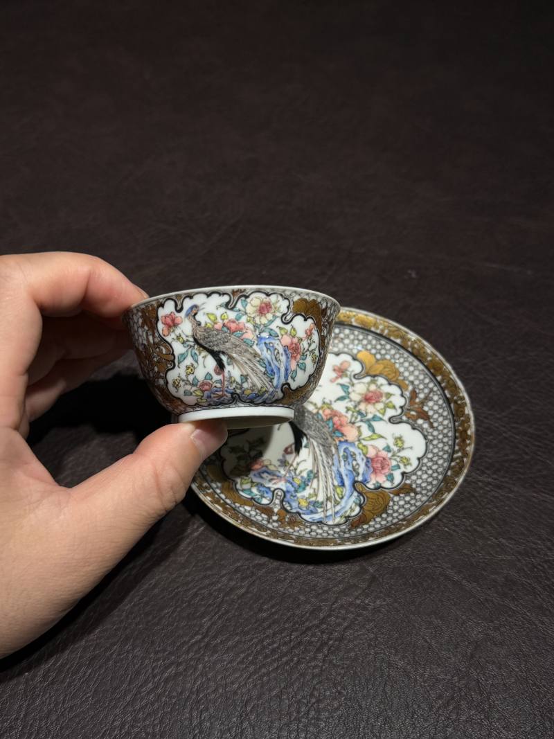 清雍正 广彩花鸟图杯碟一套 - 图5
