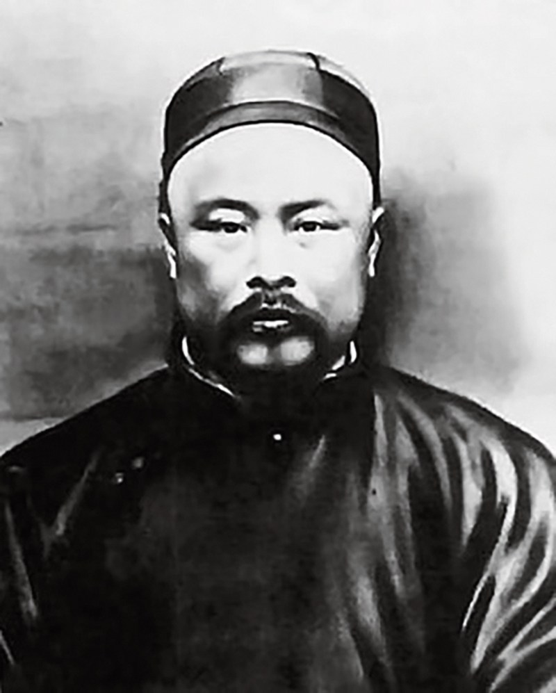 清乾隆 青花八仙人物纹碗 - 图10