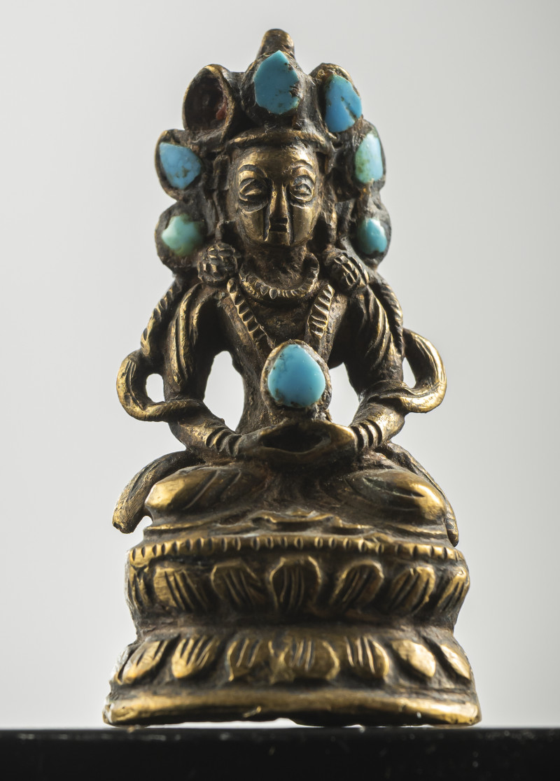 A copper gahu with partially gilded silver front with 'Buddhist emblems' and figure of Amitayus with turquoise inlays - 图4