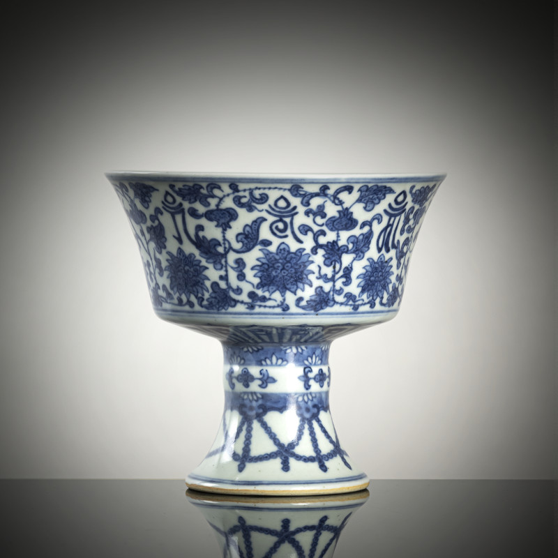 A blue and white lotus and lanca porcelain stemcup