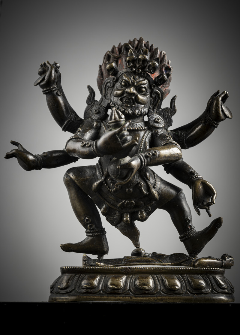 A bronze figure of Sadbhujamahakala - 图3