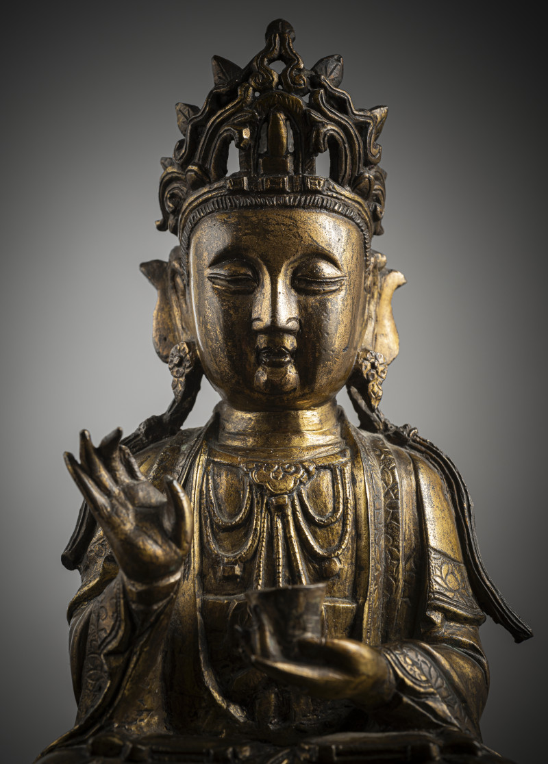 A gilt-bronze figure of Guanyin sitting in meditation, right hand raised - 图3