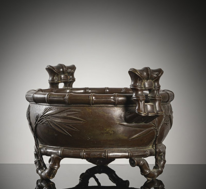 A well cast bronze incense burner with bamboo decoration in relief - 图3