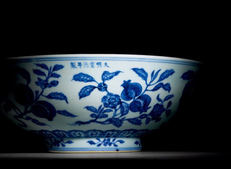明宣德 青花葡萄瑞果纹大碗 - 图2