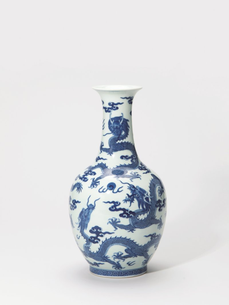 清道光 “慎德堂制”青花六龙纹瓶
