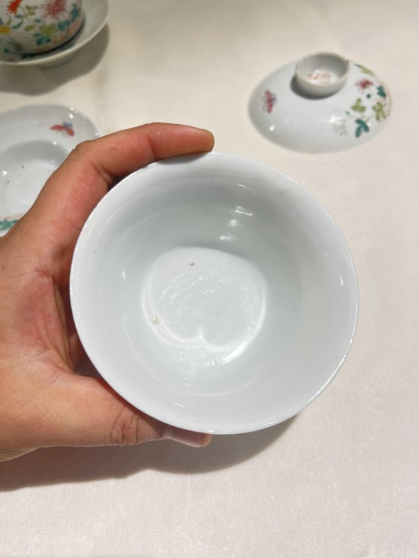 粉彩花卉纹盖碗两套一组 - 图7