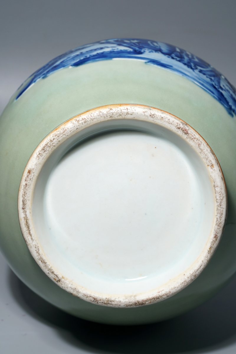 清中期 豆青釉青花凤凰牡丹纹瓶 - 图14