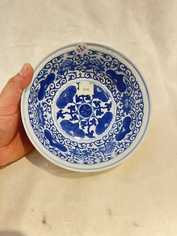 内青花缠枝花卉外粉彩荷塘鹭鸶纹碗 - 图7