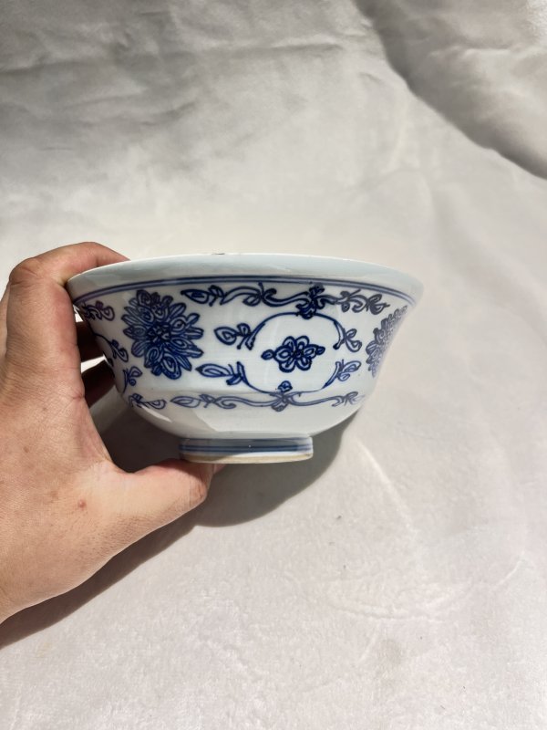 青花缠枝莲纹盖碗一套 - 图4