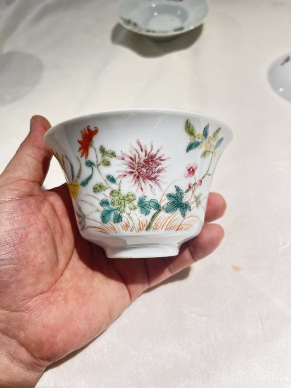 粉彩花卉纹盖碗两套一组 - 图13