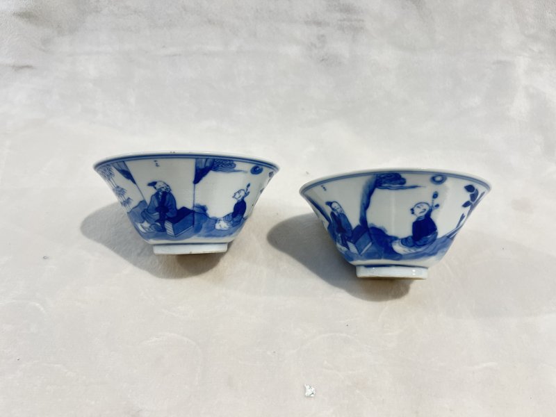 青花高仕童子纹斗笠盏一对 - 图3