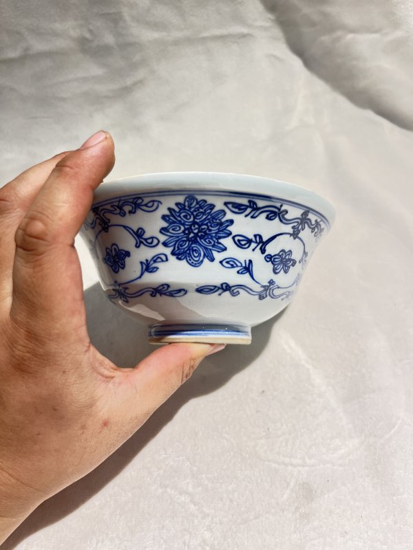 青花缠枝莲纹盖碗一套 - 图5