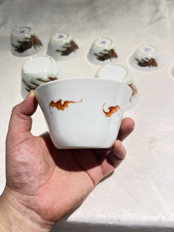 粉彩灵鹿献瑞纹套杯一套 - 图5