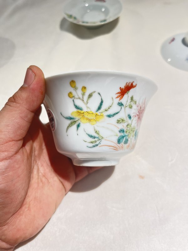 粉彩花卉纹盖碗两套一组 - 图14