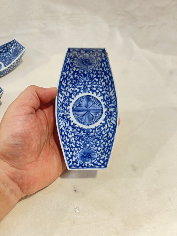 青花缠枝莲纹盏托一套 - 图6