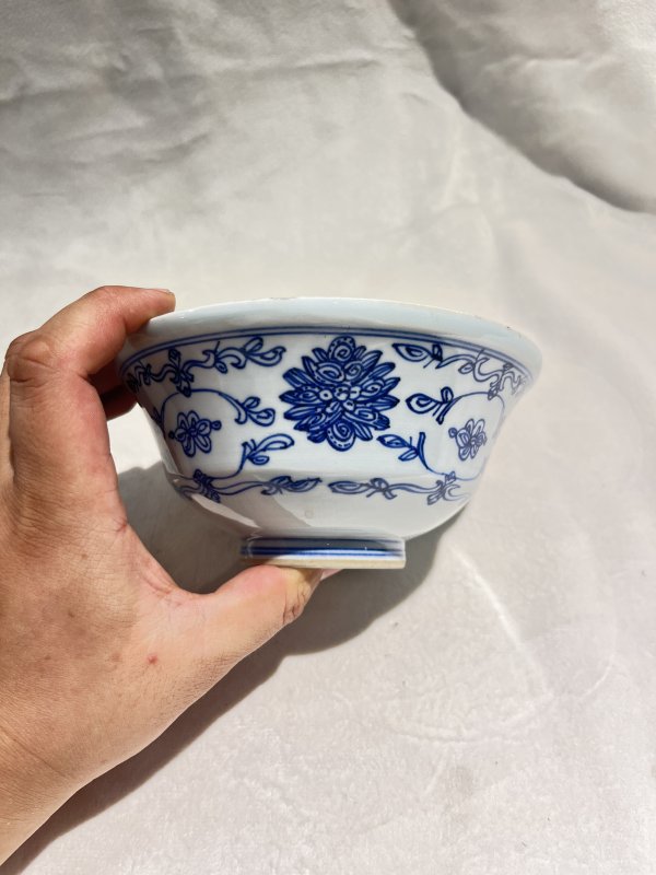 青花缠枝莲纹盖碗一套 - 图6