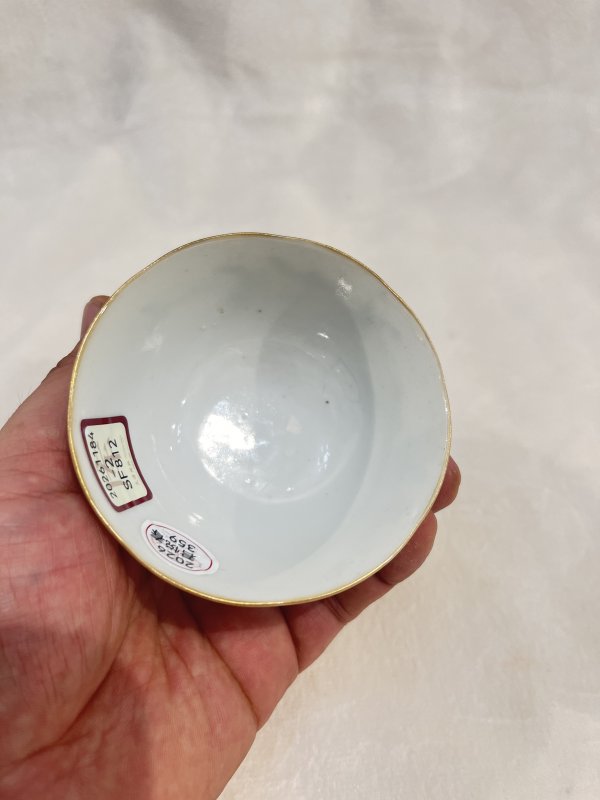 粉彩松鼠葡萄纹花口杯一对 - 图8
