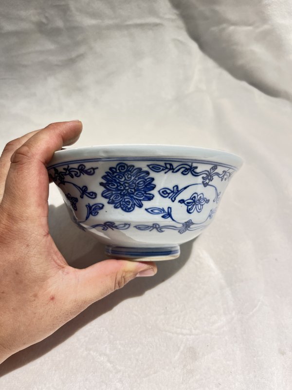 青花缠枝莲纹盖碗一套 - 图7
