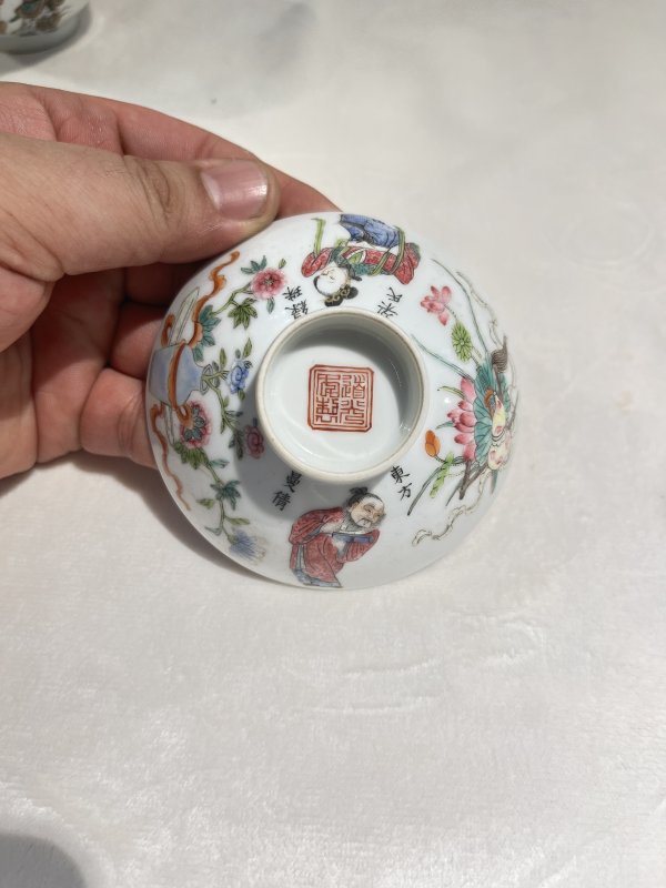 粉彩无双谱盖碗两套一组 - 图10