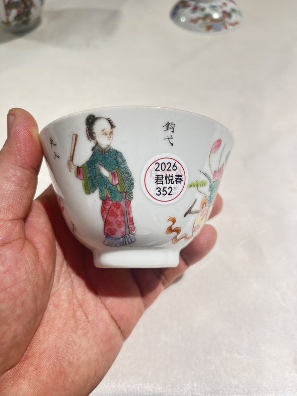 粉彩无双谱盖碗两套一组 - 图11