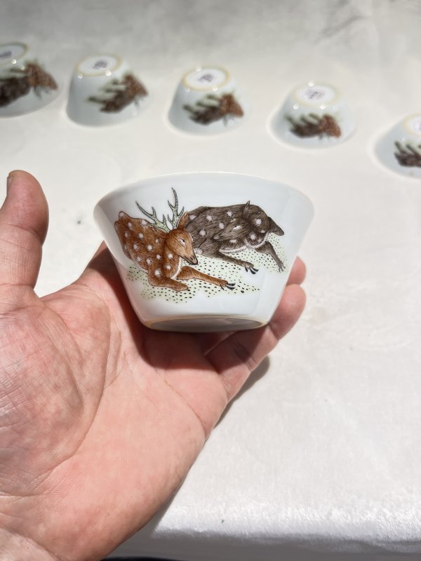 粉彩灵鹿献瑞纹套杯一套 - 图11