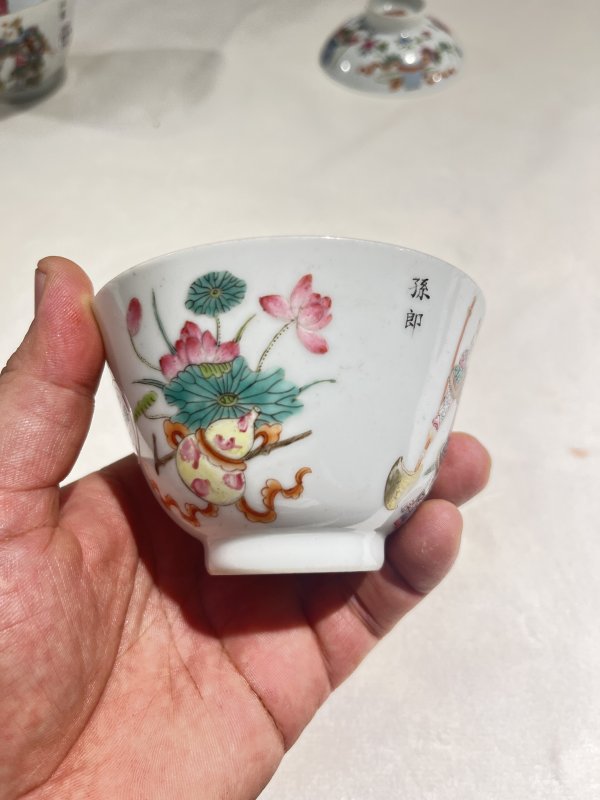 粉彩无双谱盖碗两套一组 - 图12