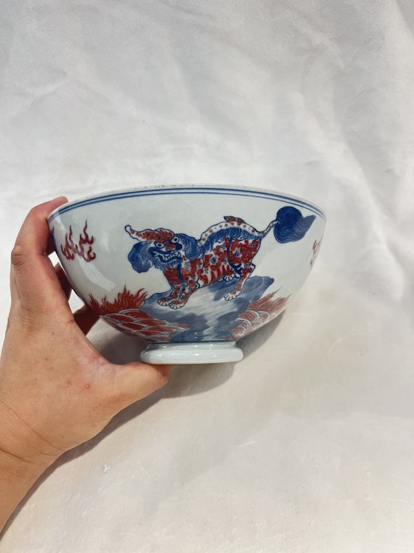 青花釉里红海水江崖瑞兽纹碗 - 图4