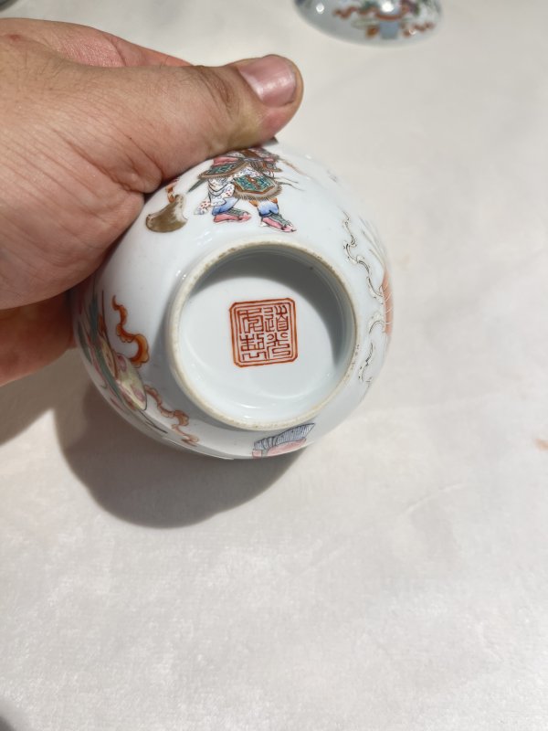 粉彩无双谱盖碗两套一组 - 图16