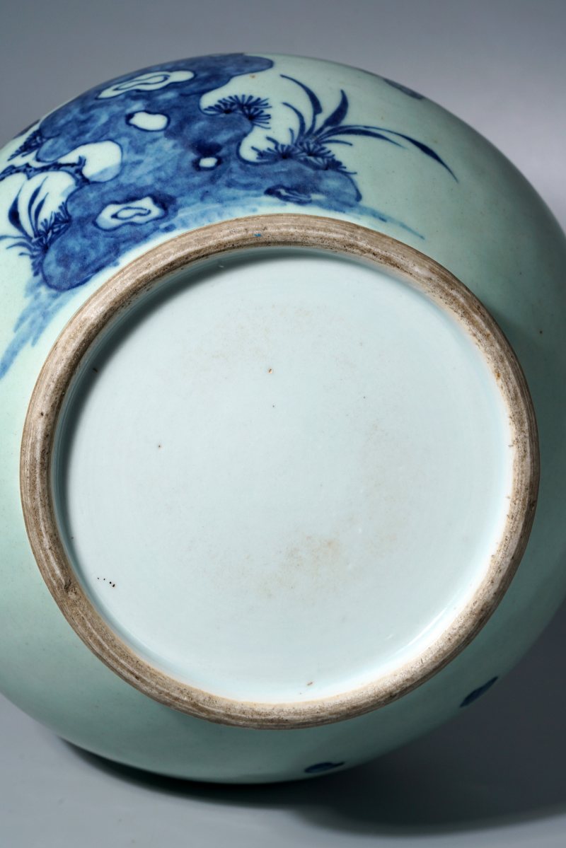 清乾隆 青釉青花釉里红重阳菊艳图撇口瓶 - 图15