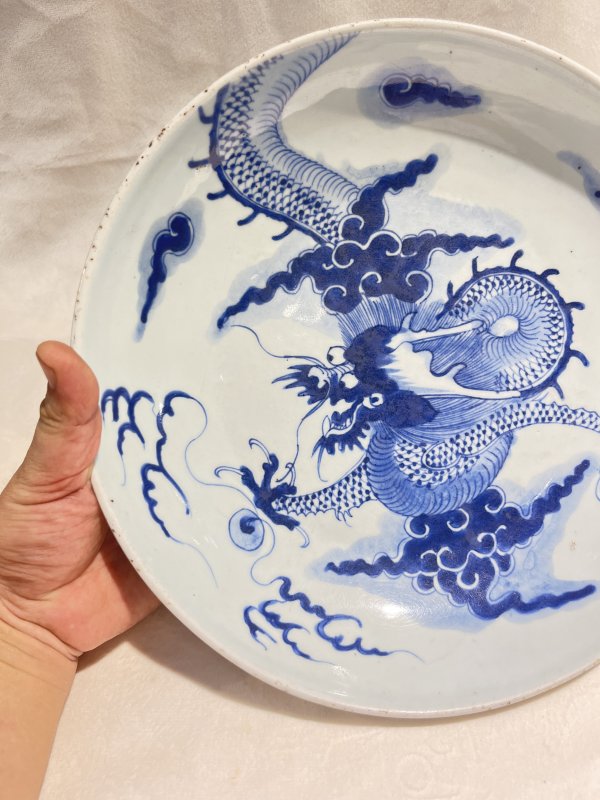 青花过墙龙纹盘 - 图4