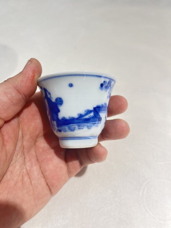 青花八蛮献宝纹铃铛杯一对 - 图5