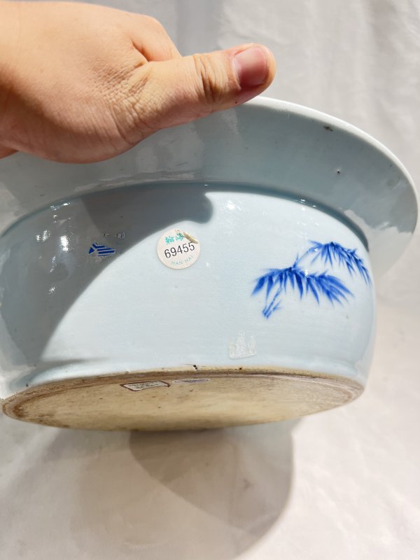 青花夔凤寿字纹折沿盆 - 图9