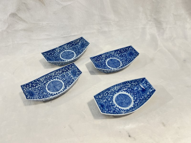 青花缠枝莲纹盏托一套 - 图3