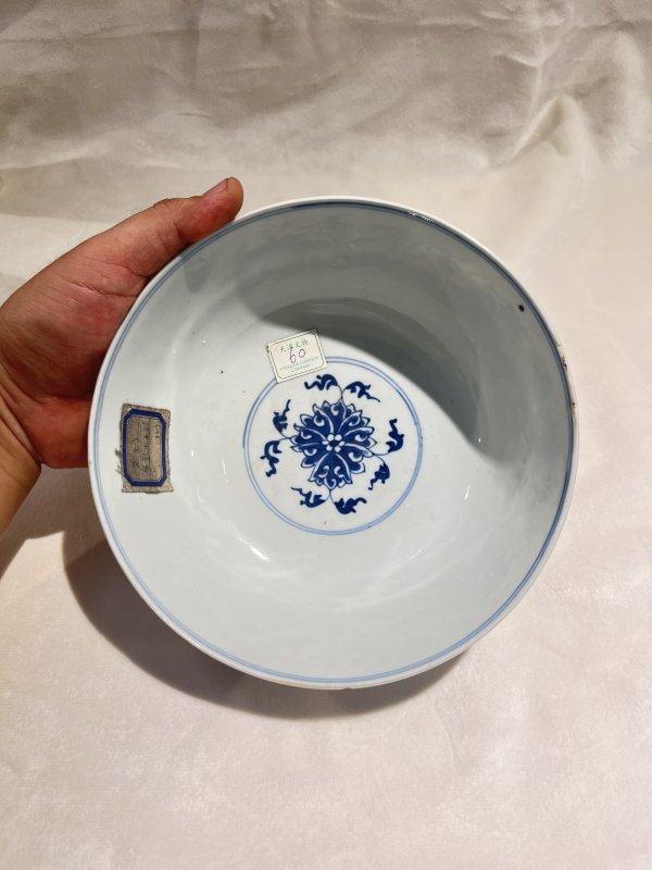 青花缠枝莲纹碗 - 图7