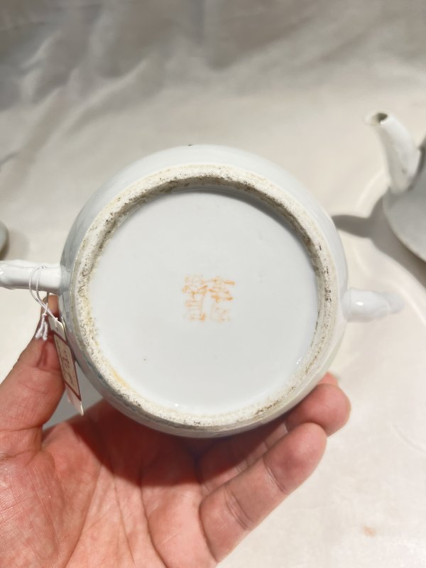 白釉刻瓷、浅绛高士童子执壶一组 - 图7