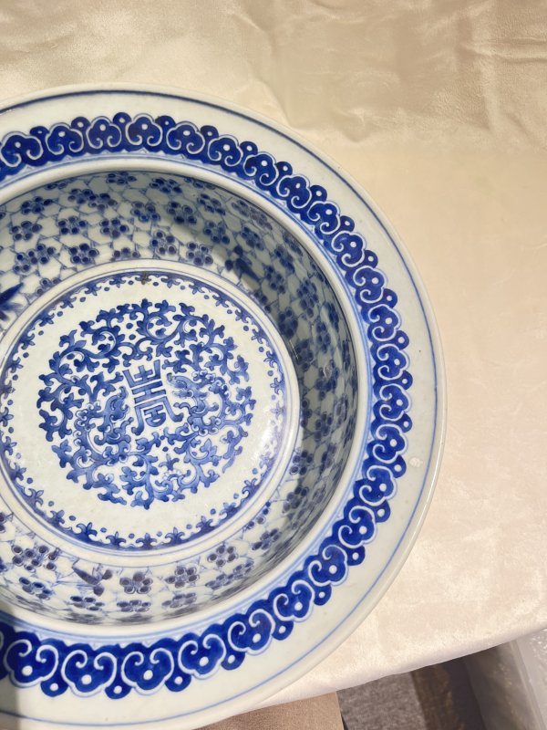 青花夔凤寿字纹折沿盆 - 图6