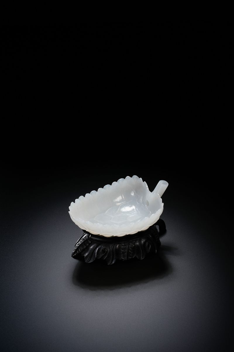 清中期 白玉莲花形吮杯 - 图2