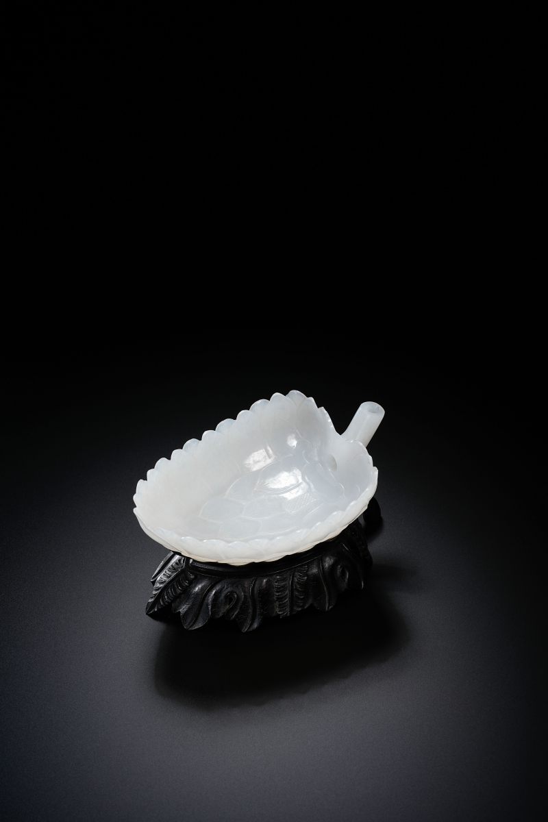 清中期 白玉莲花形吮杯 - 图5