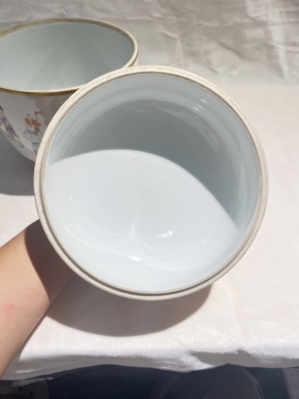 粉彩婴戏纹盖罐 - 图8