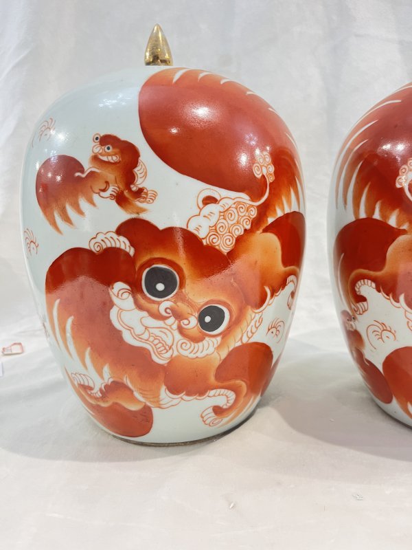 矾红太师少狮纹冬瓜罐一对 - 图5