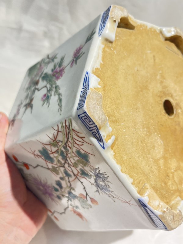 粉彩花鸟纹六方花盆 - 图11