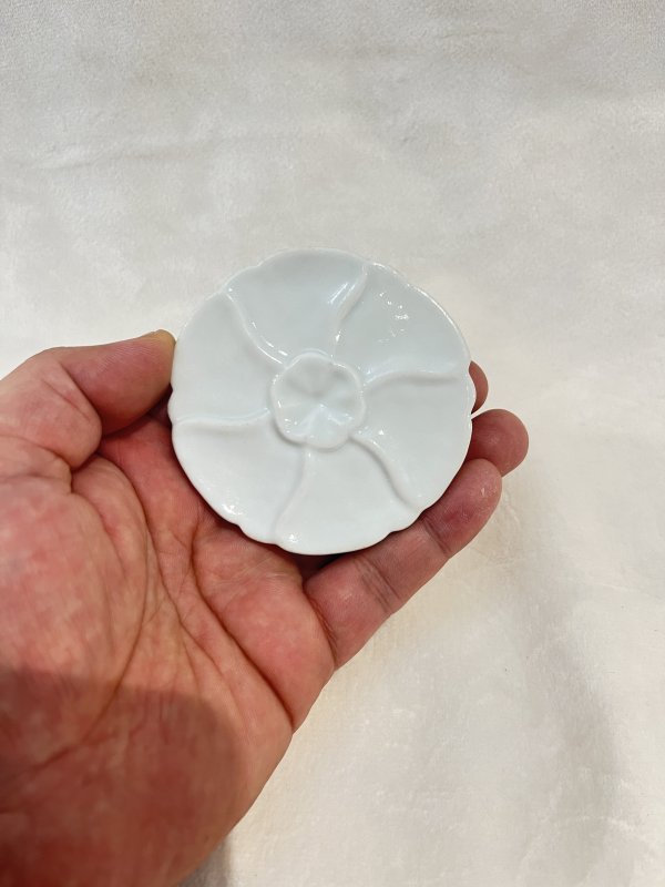 黄地粉彩缠枝花卉纹笔舔 - 图3